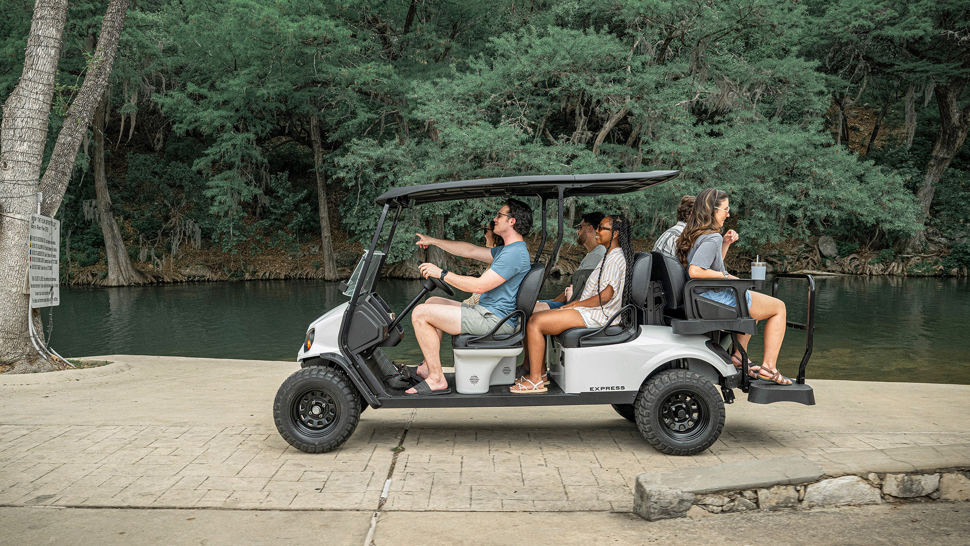 Express 6 | E-Z-GO®