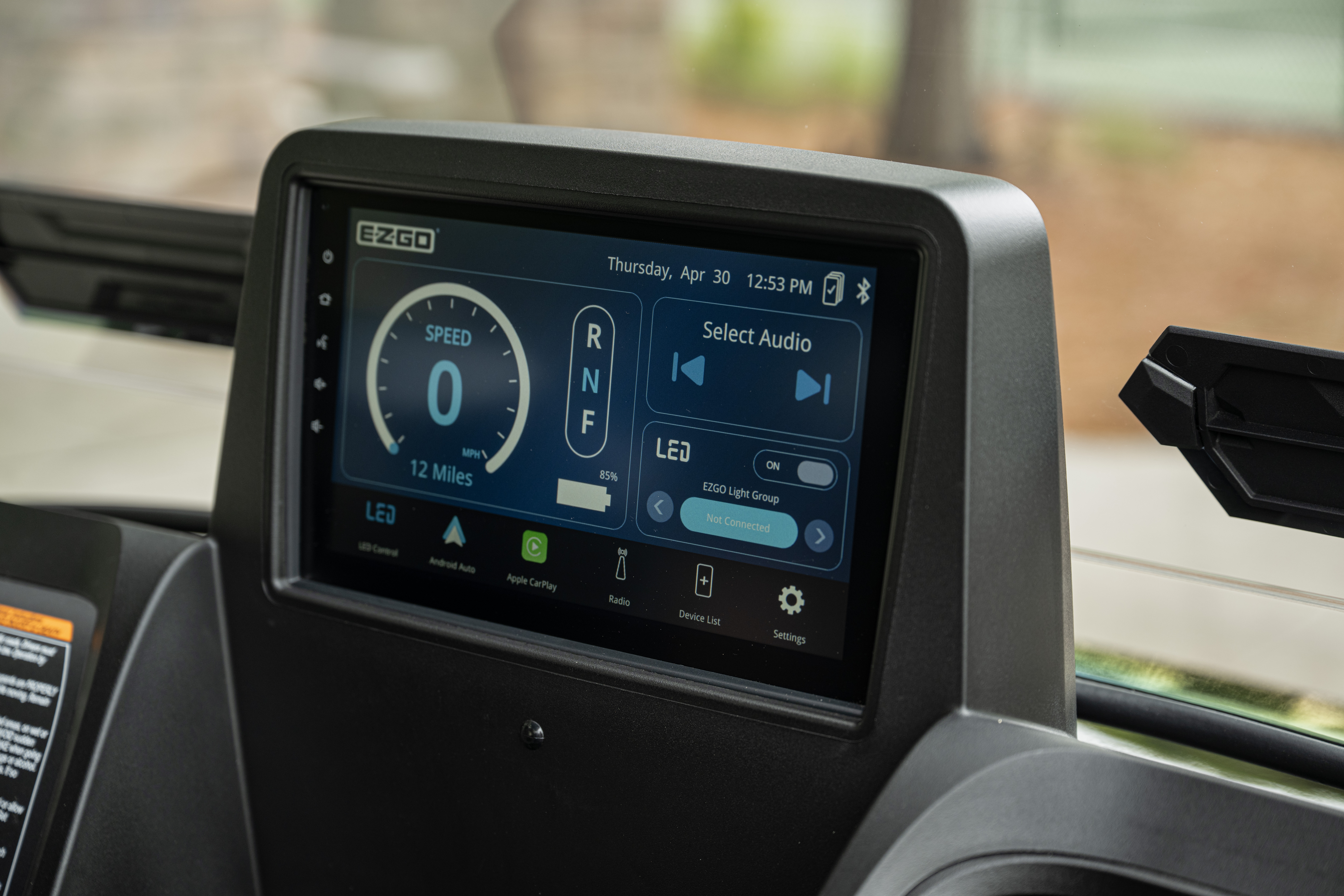 E-Z-GO technology screen with 10" screen